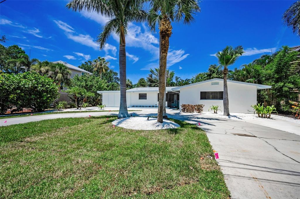Photo of 112 Peterson Lane, Palm Harbor, FL 34683 (MLS # TB8400232)