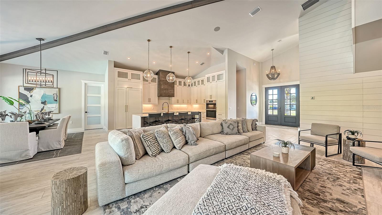 PALMA SOLA GRANDE - Residential