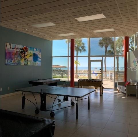 REGATTA BEACH CLUB CONDO - Residential Lease