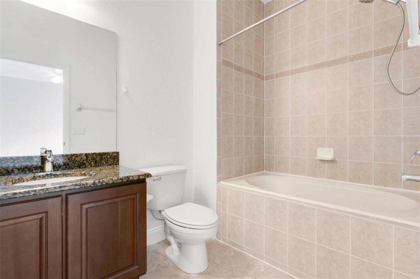 BALDWIN PARK UNIT 2 REP 1 - Residential Lease