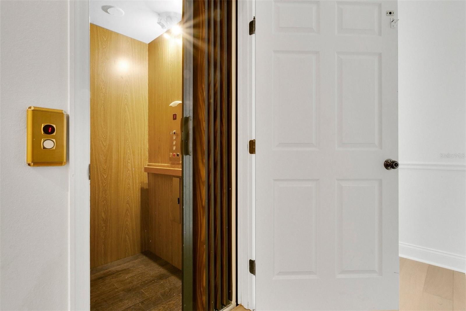 BALDWIN PARK UNIT 2 REP 1 - Residential Lease