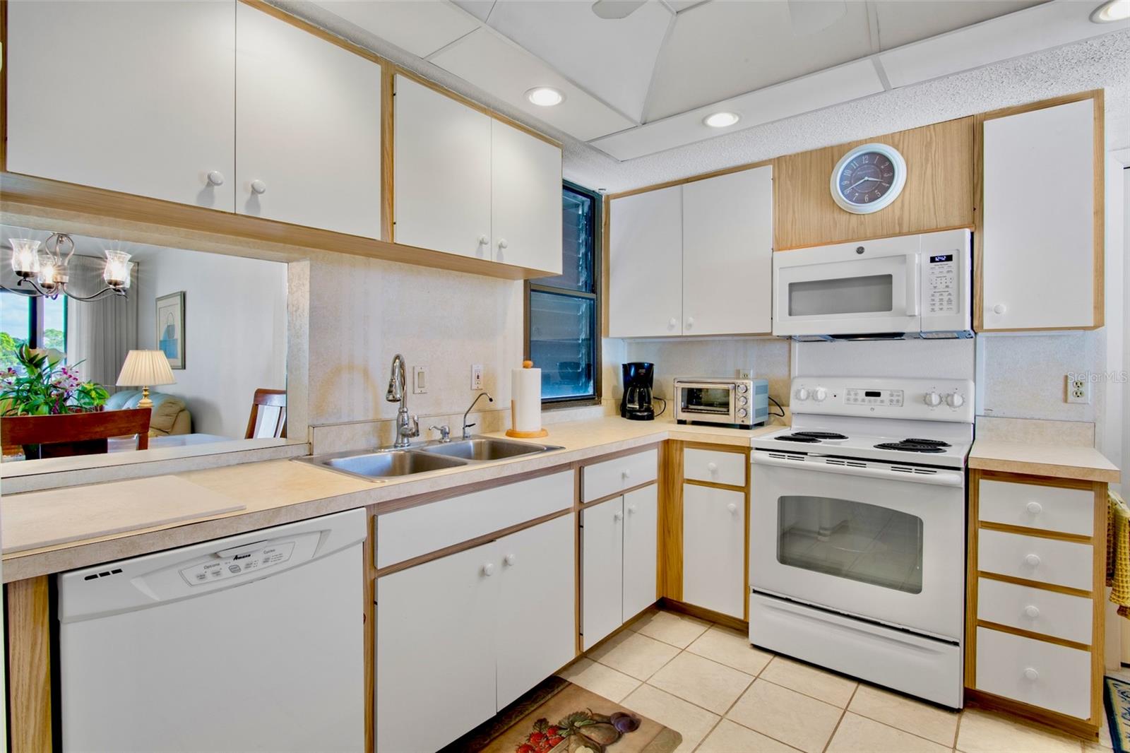 THE MEADOWS - Residential