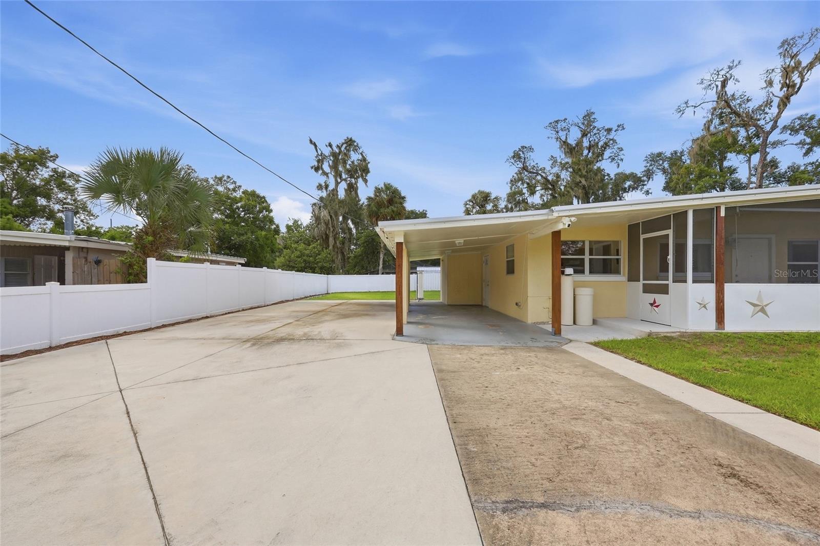 742 TEMPLE AVENUE