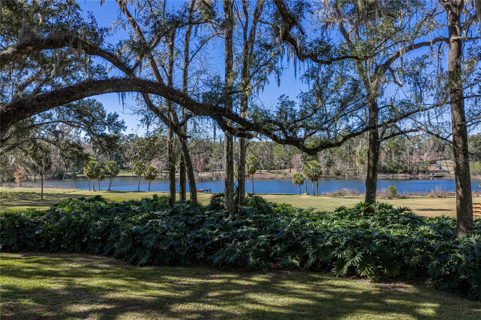 POR SE1/4 SE1/4 & POR LTS 04 & 08 - Residential