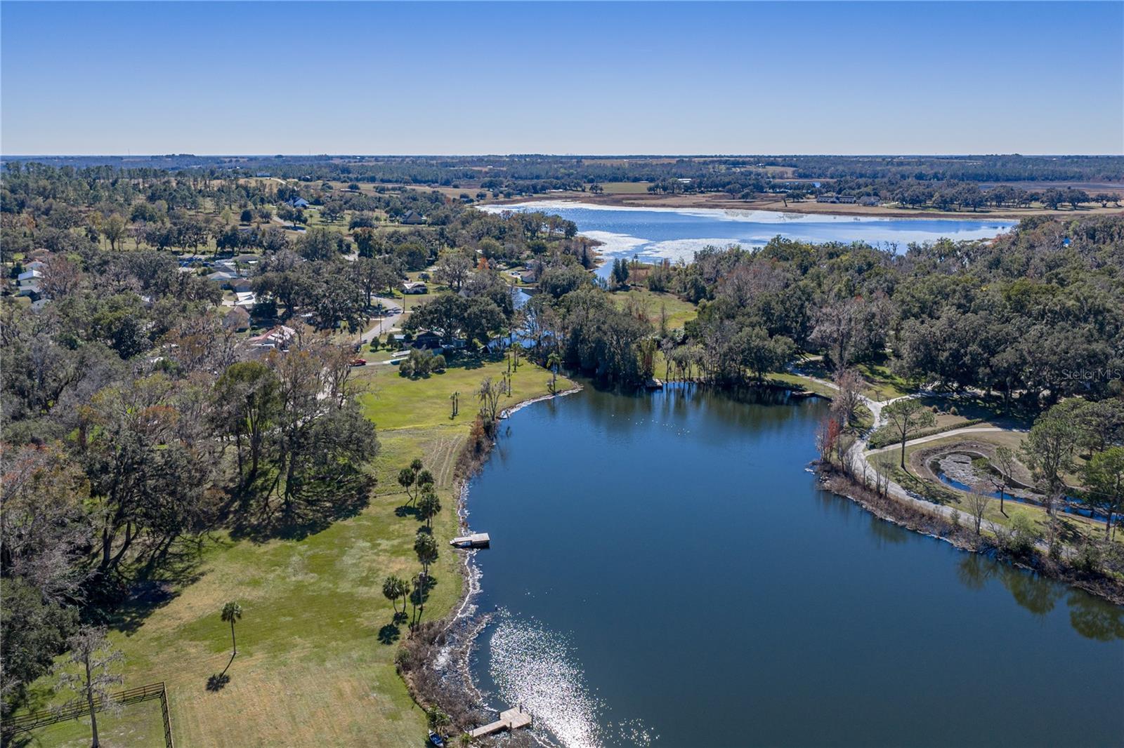 POR SE1/4 SE1/4 & POR LTS 04 & 08 - Residential