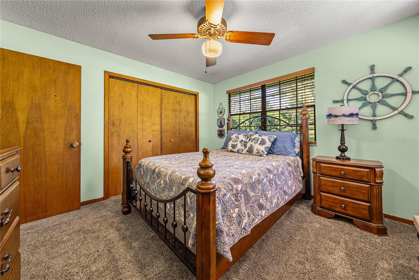 POR SE1/4 SE1/4 & POR LTS 04 & 08 - Residential