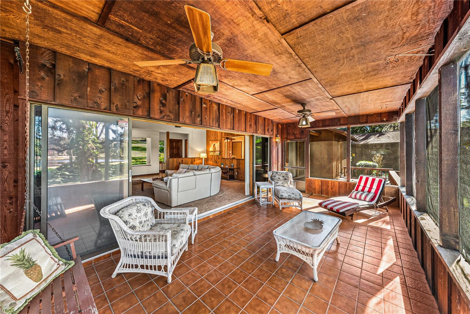 POR SE1/4 SE1/4 & POR LTS 04 & 08 - Residential