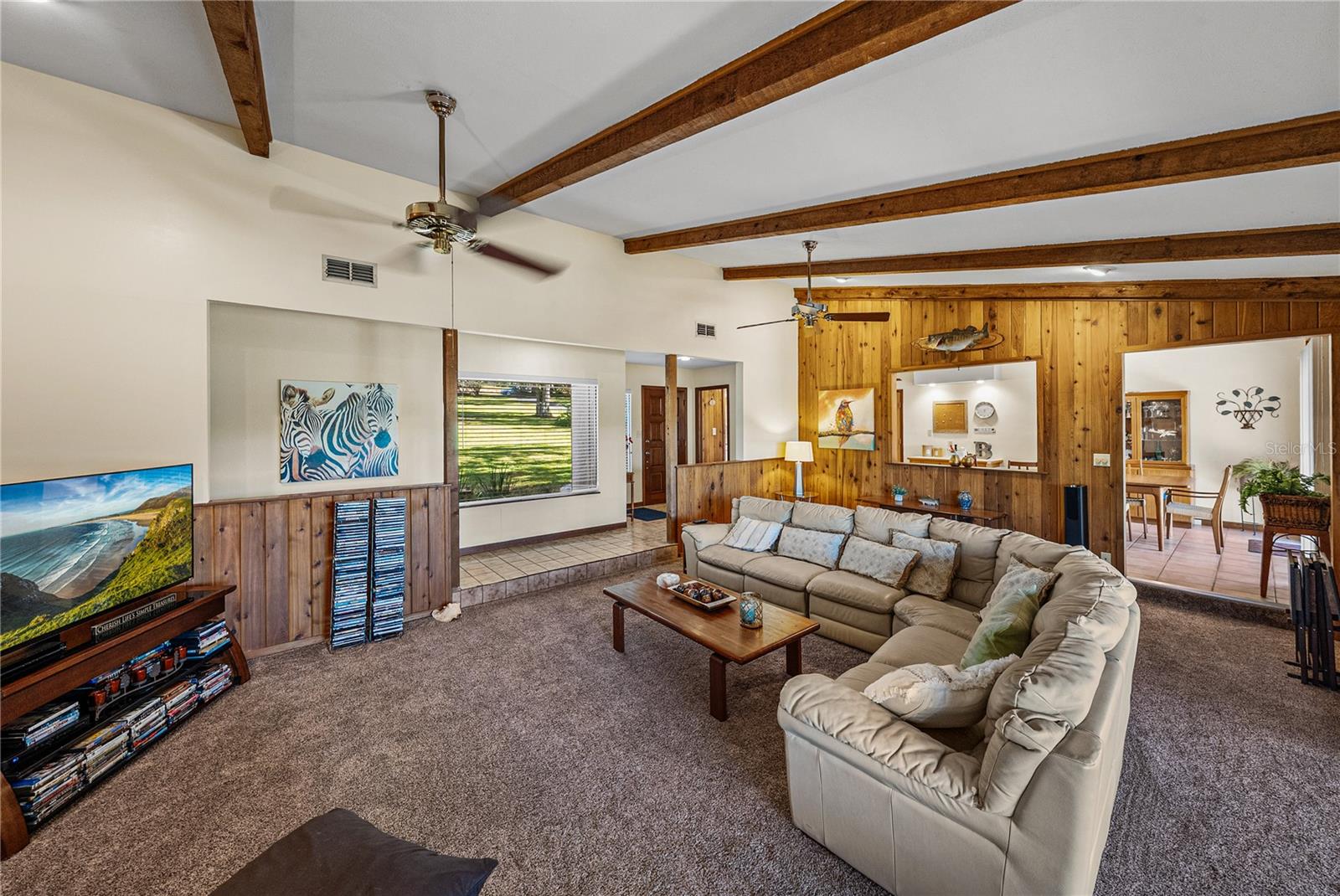 POR SE1/4 SE1/4 & POR LTS 04 & 08 - Residential