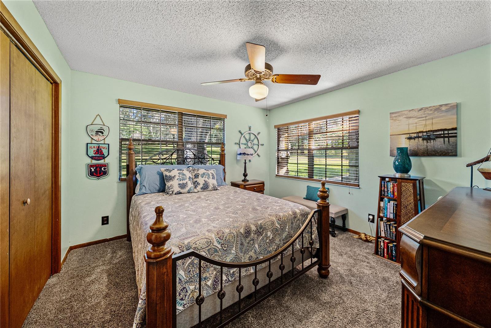 POR SE1/4 SE1/4 & POR LTS 04 & 08 - Residential