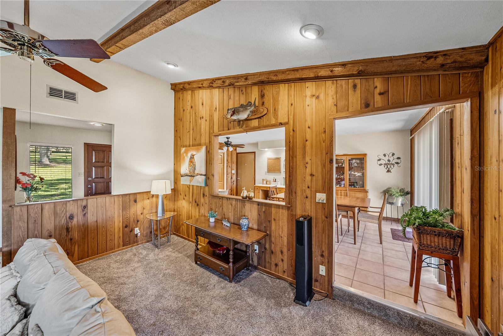 POR SE1/4 SE1/4 & POR LTS 04 & 08 - Residential