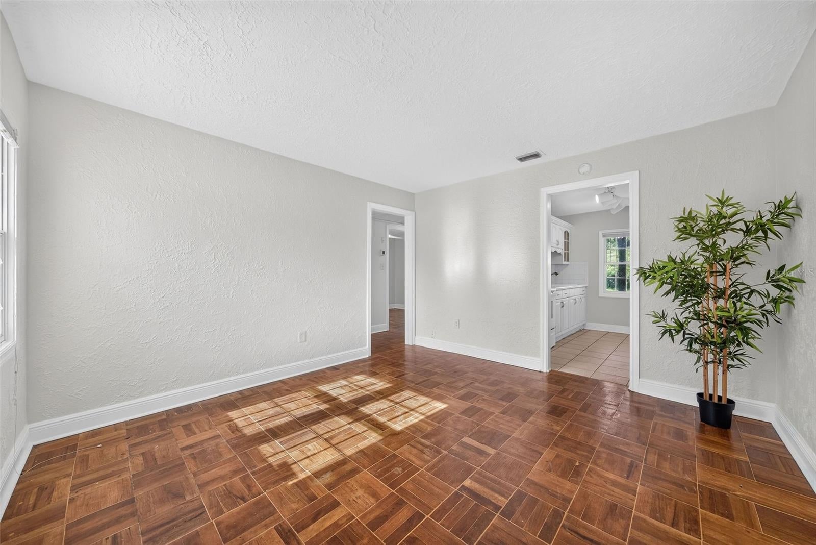 1333 S DENNING DRIVE