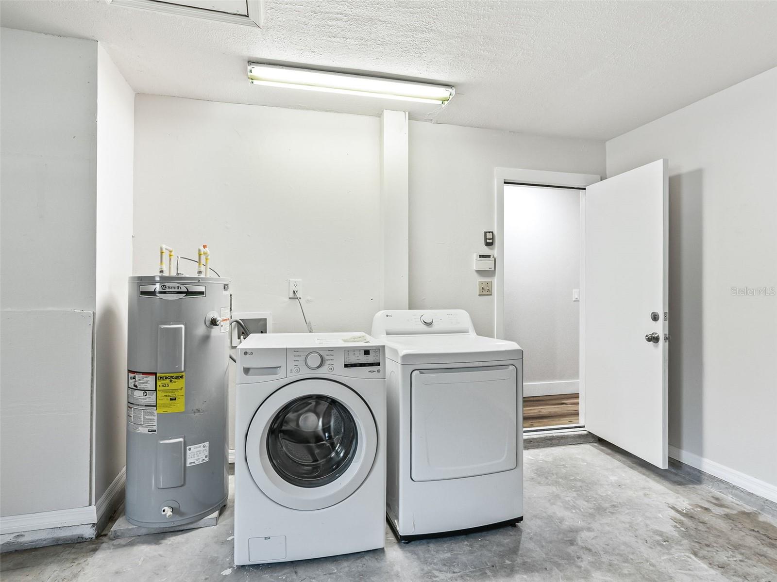 OCALA PARK ESTATE - Residential