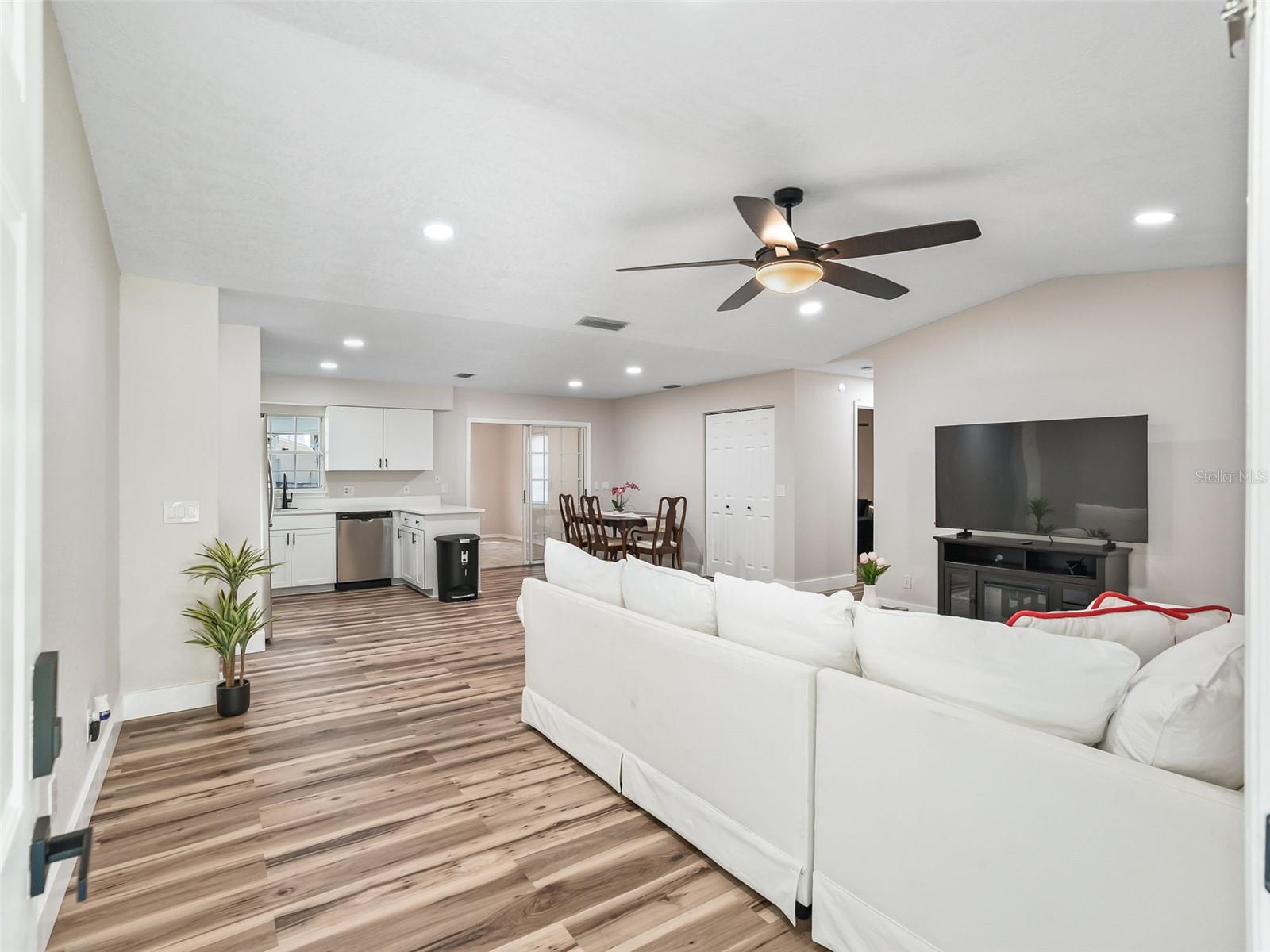 OCALA PARK ESTATE - Residential