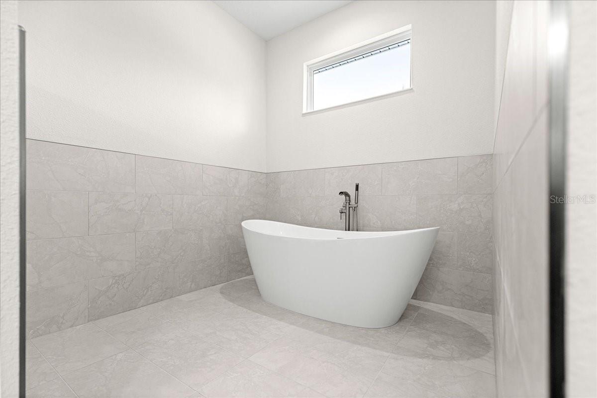 ROLLING HILLS 01 - Residential