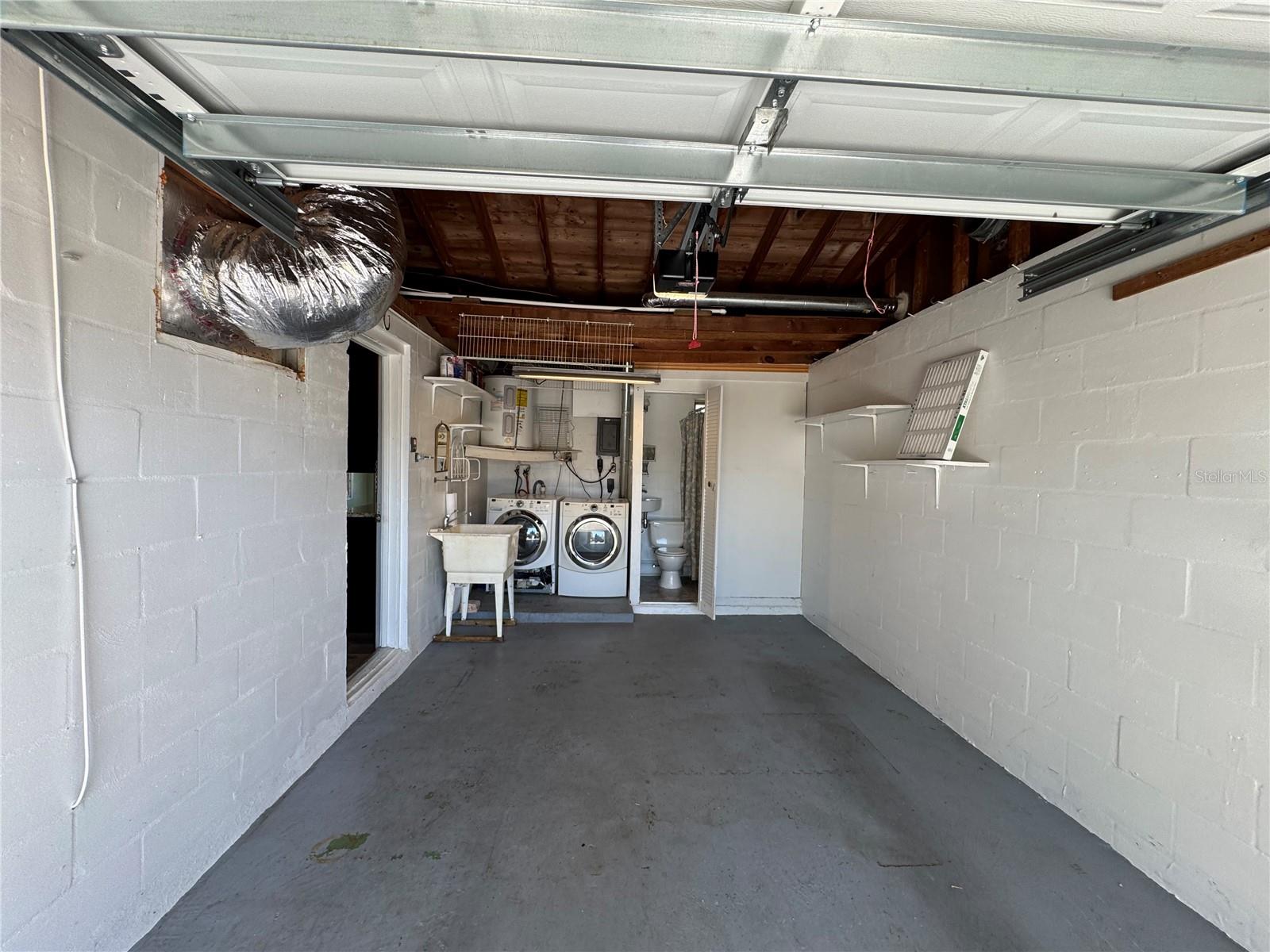 BEACON SQUARE - Residential Lease