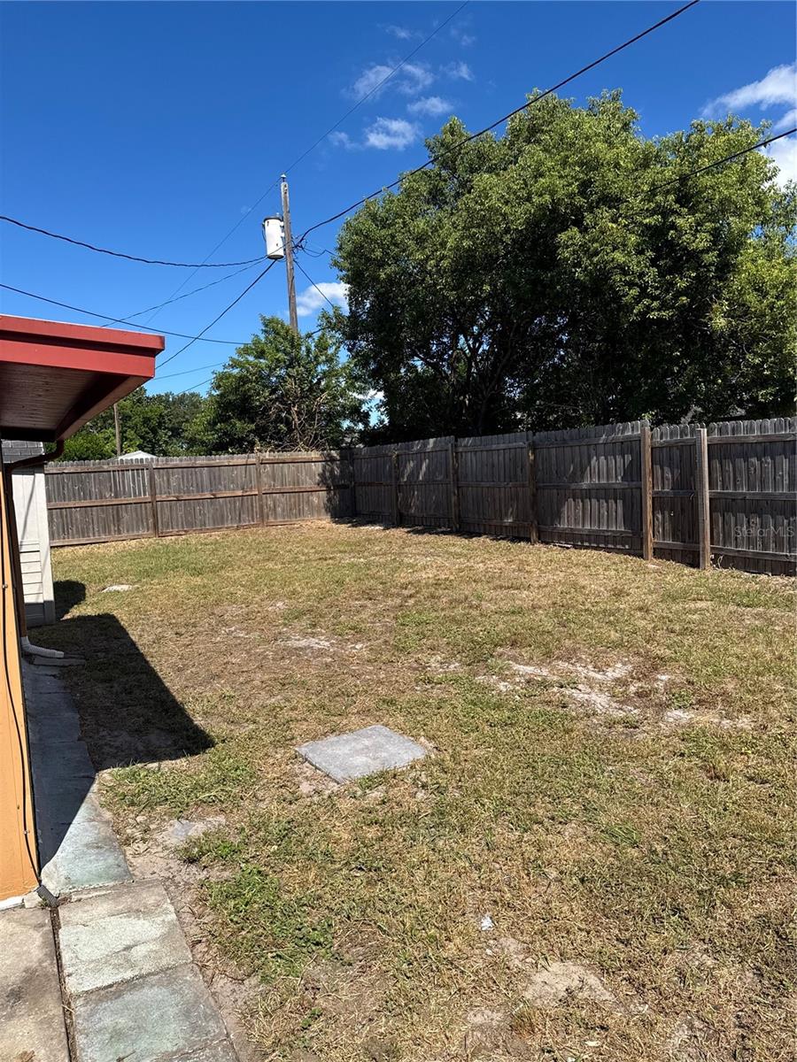 BEACON SQUARE - Residential Lease