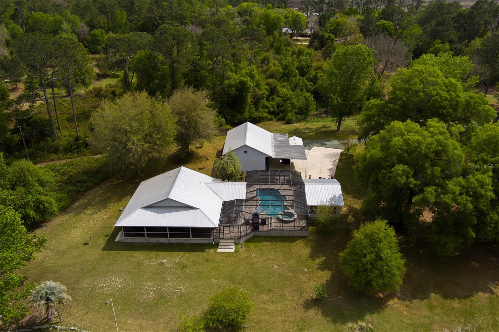 CLAY SHORES - Residential