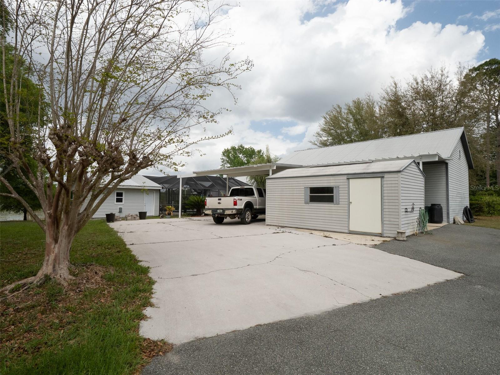 CLAY SHORES - Residential