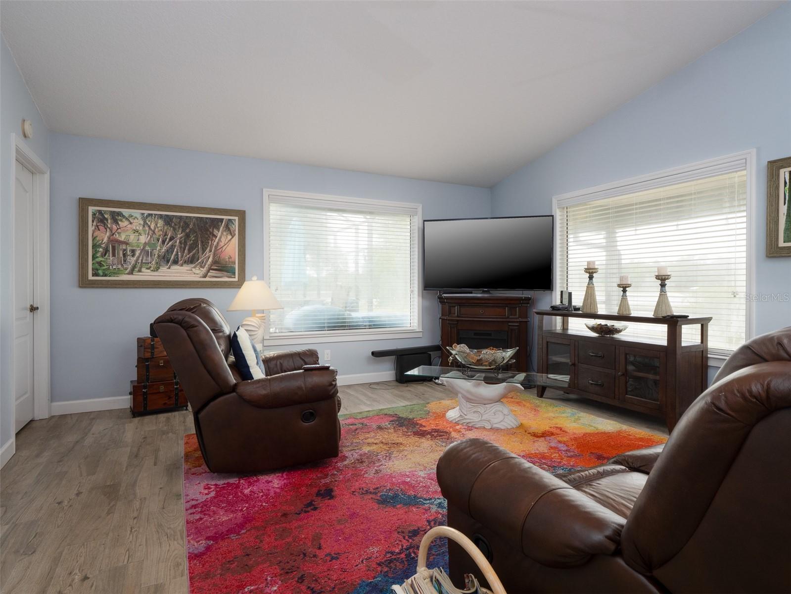 CLAY SHORES - Residential