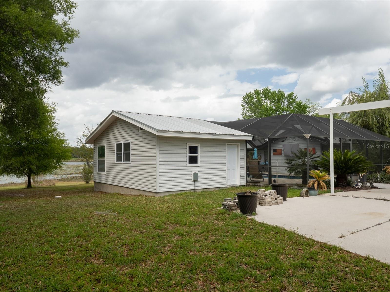 CLAY SHORES - Residential