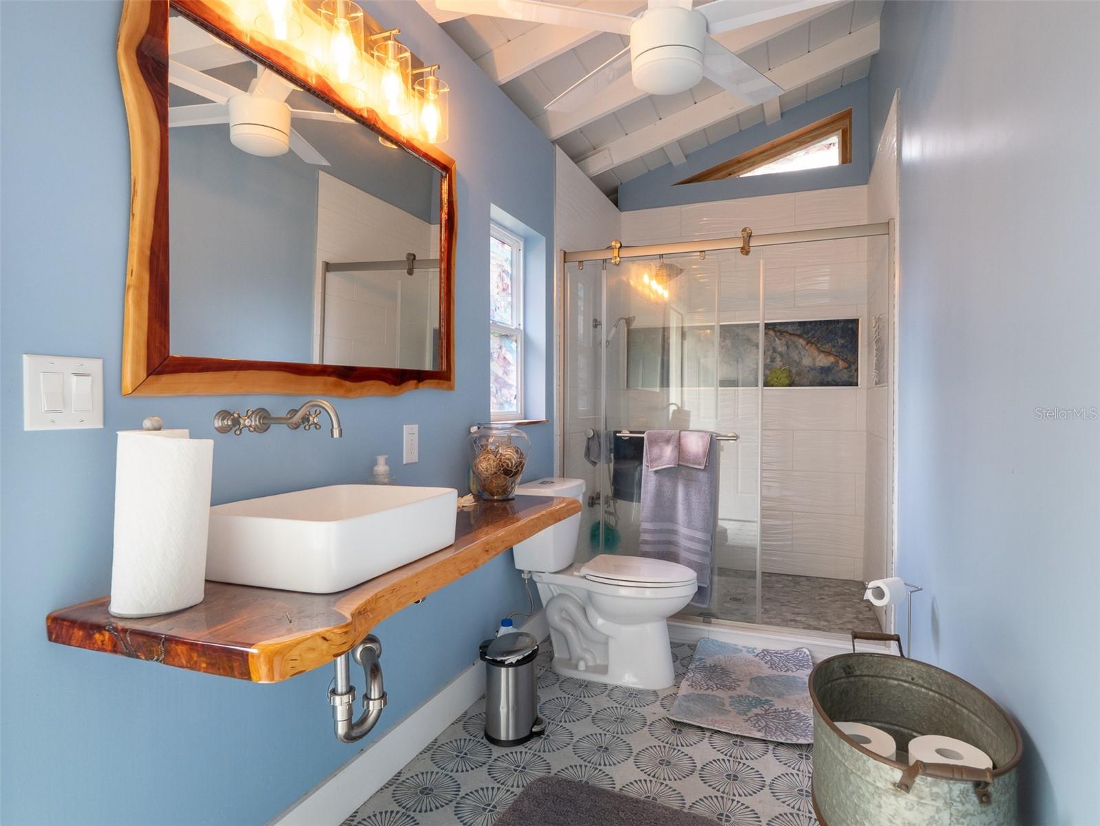 CLAY SHORES - Residential