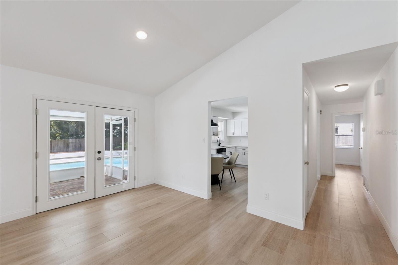 1270 QUEEN ELAINE DRIVE