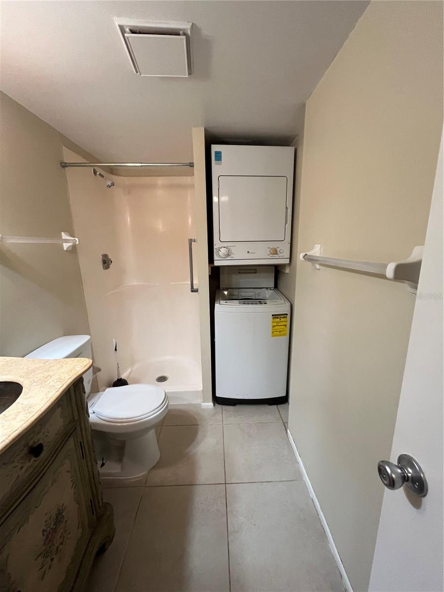BAYWOOD NORTHWEST CONDO - Residential Lease