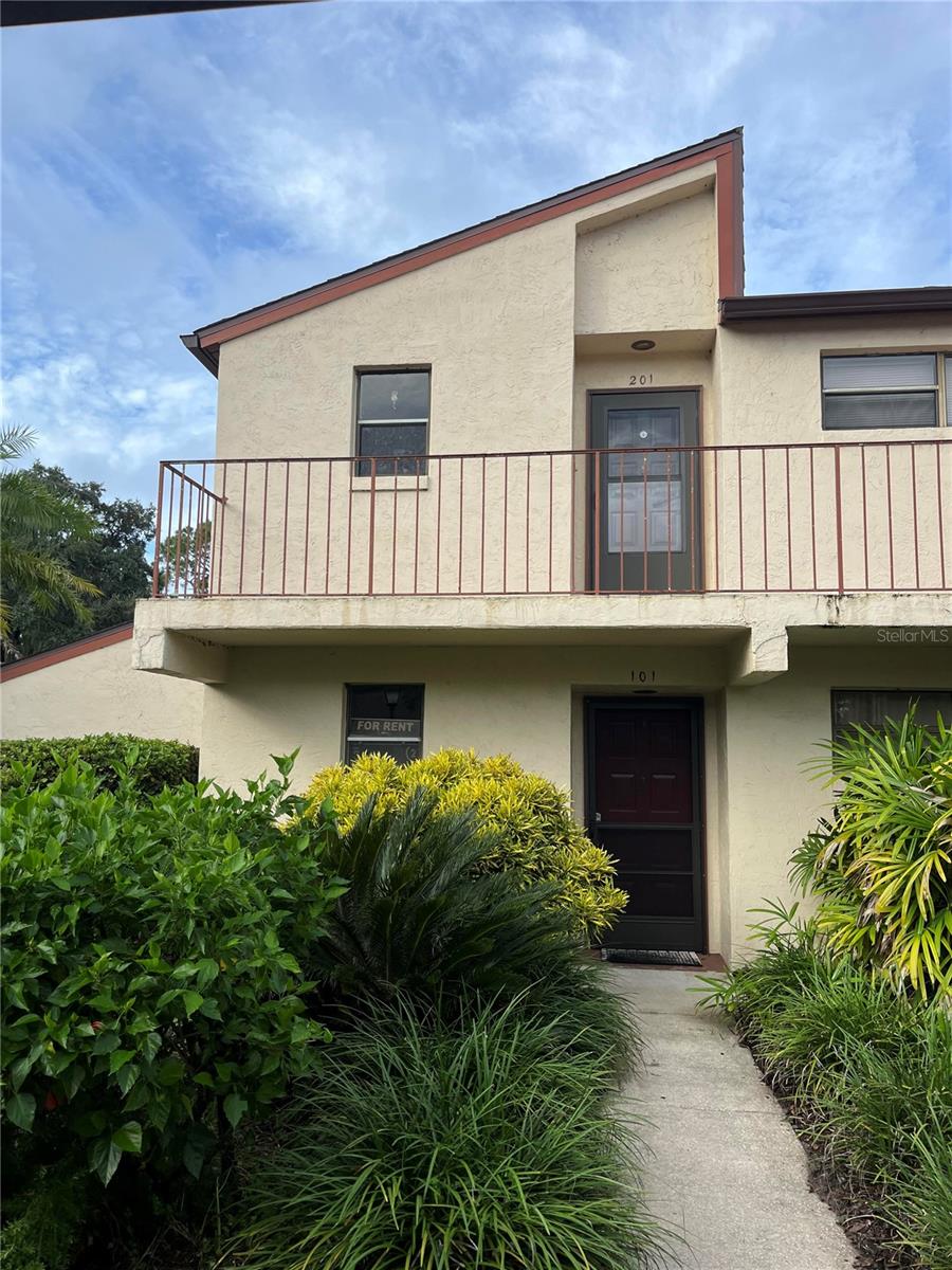 BAYWOOD NORTHWEST CONDO - Residential Lease