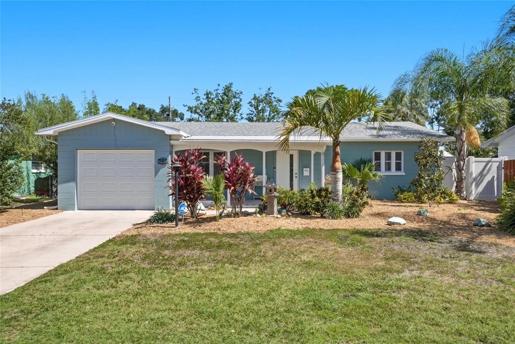 Photo of 743 43rd Avenue NE, St Petersburg, FL 33703 (MLS # TB8503748)