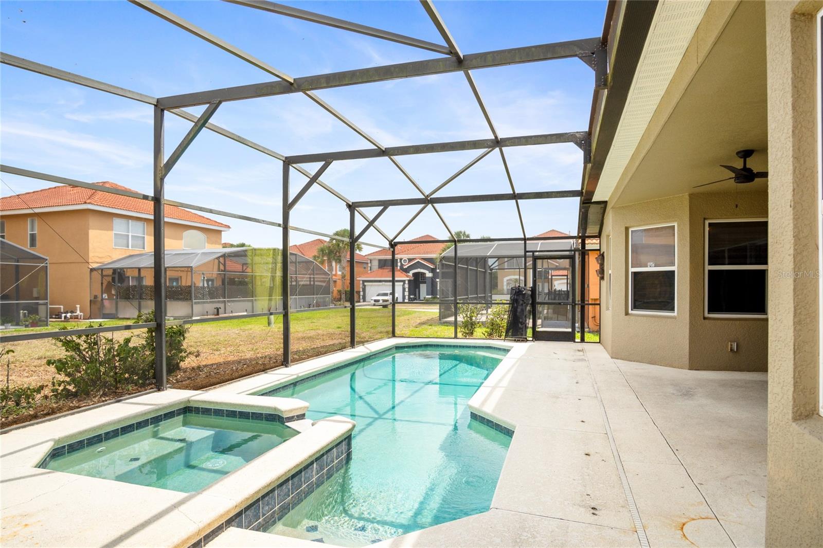 AVIANA - Residential