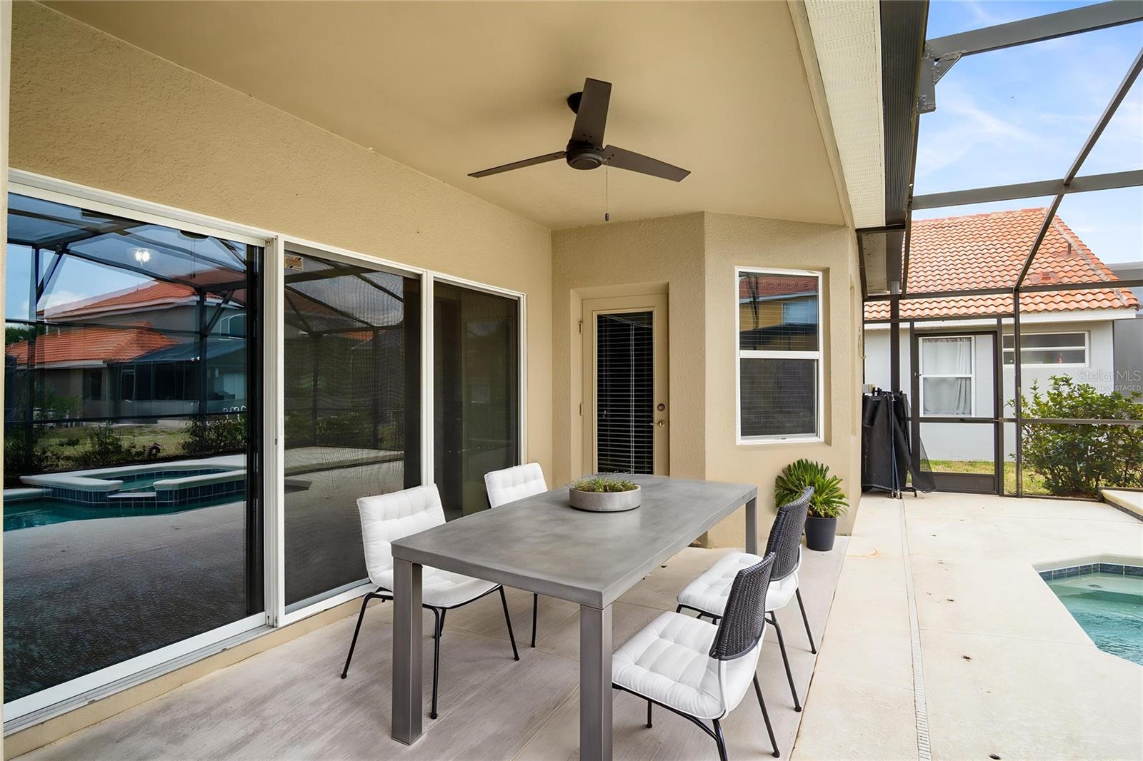 AVIANA - Residential