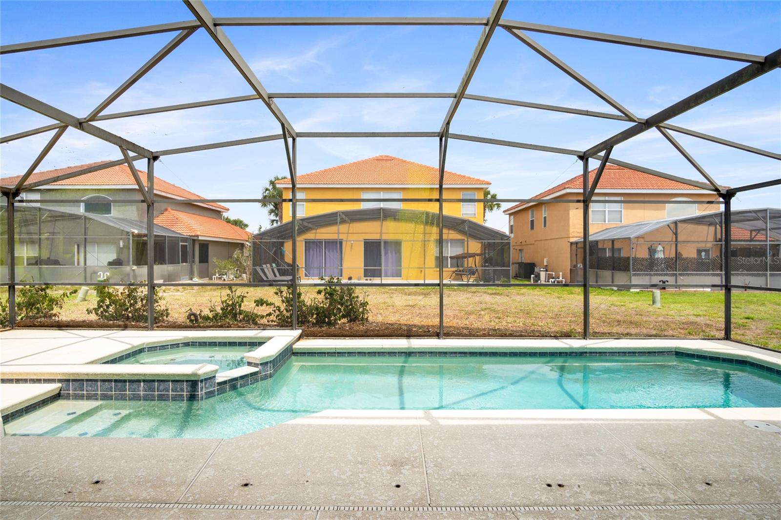 AVIANA - Residential