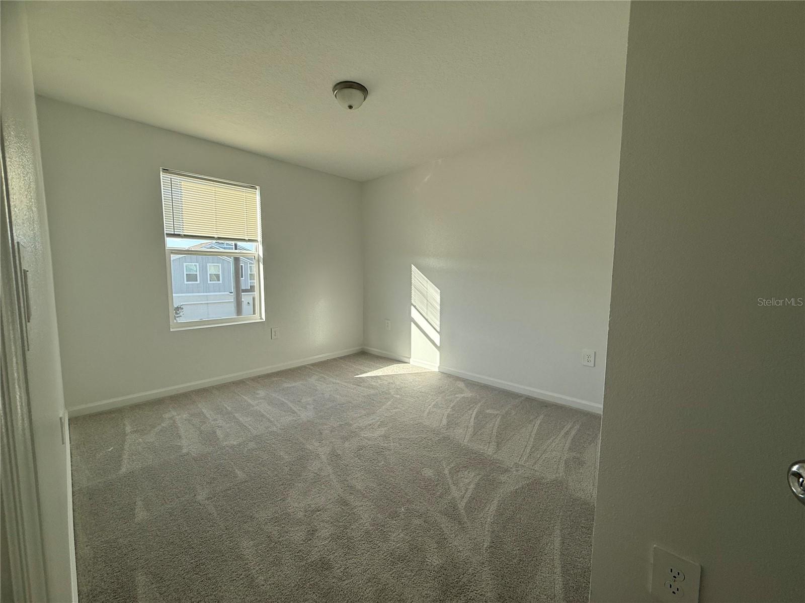 HUNT CLUB AT LAKE WALES PHASE 1 - Residential Lease