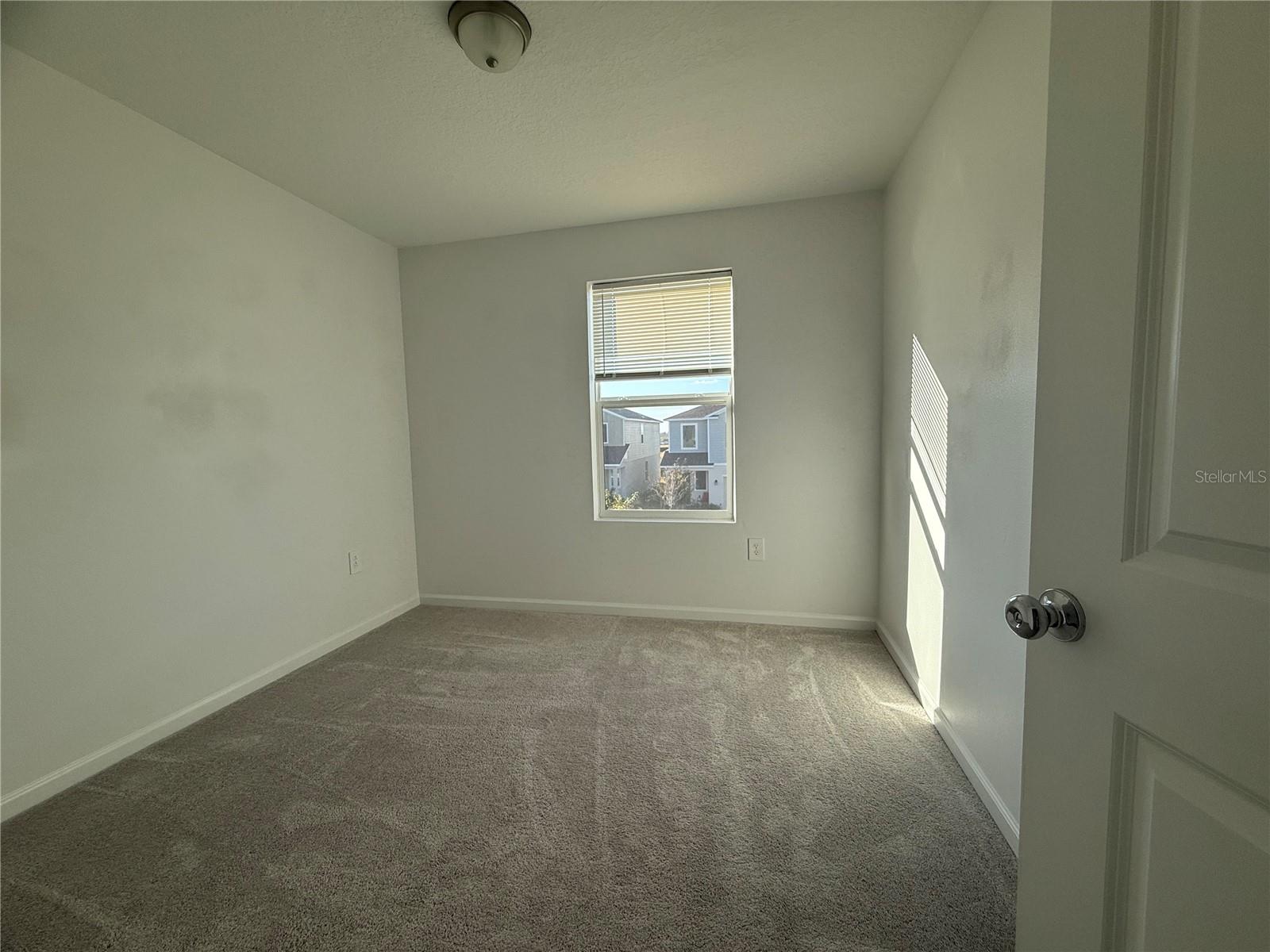 HUNT CLUB AT LAKE WALES PHASE 1 - Residential Lease