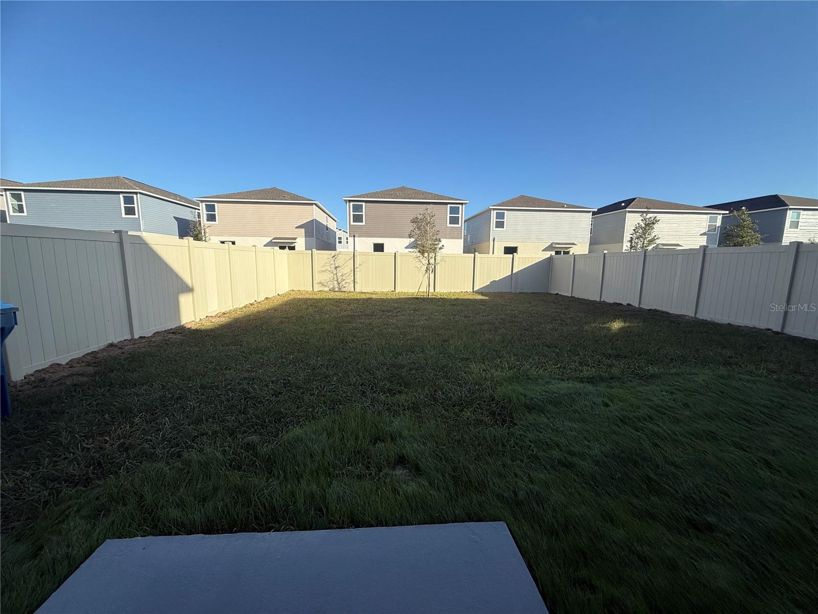 HUNT CLUB AT LAKE WALES PHASE 1 - Residential Lease