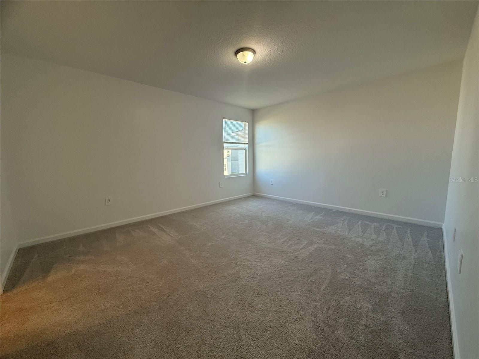 HUNT CLUB AT LAKE WALES PHASE 1 - Residential Lease