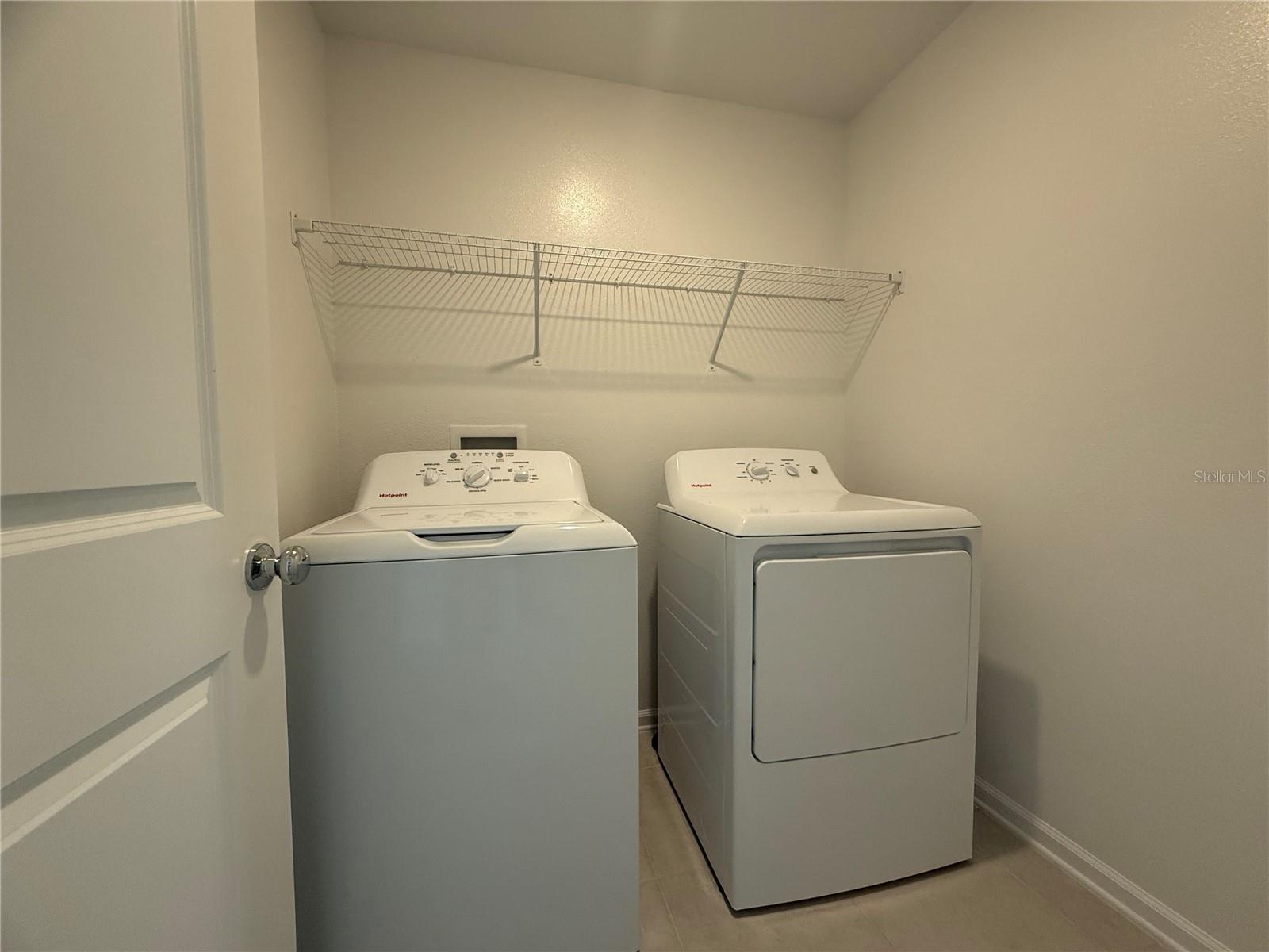 HUNT CLUB AT LAKE WALES PHASE 1 - Residential Lease