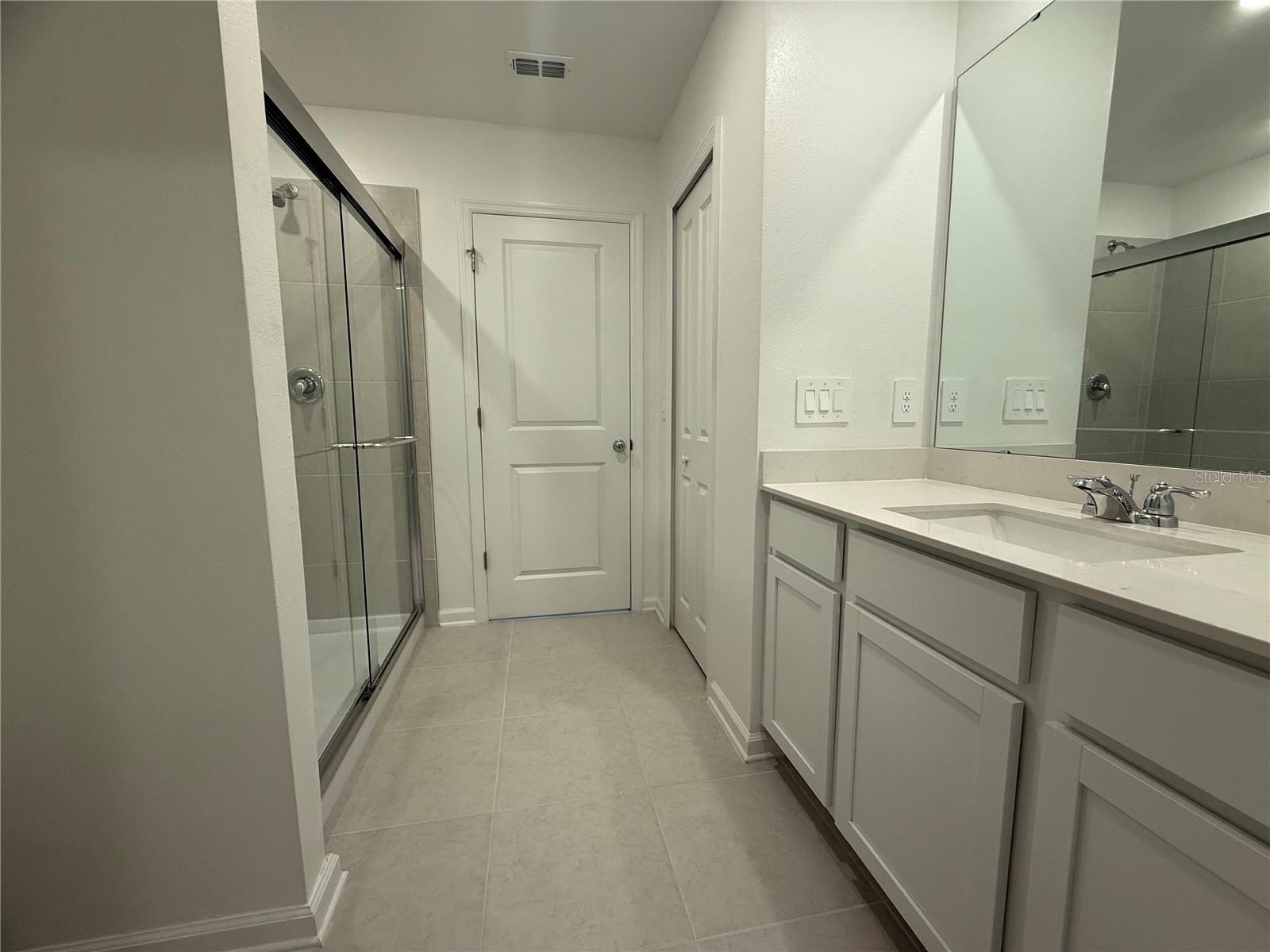 HUNT CLUB AT LAKE WALES PHASE 1 - Residential Lease