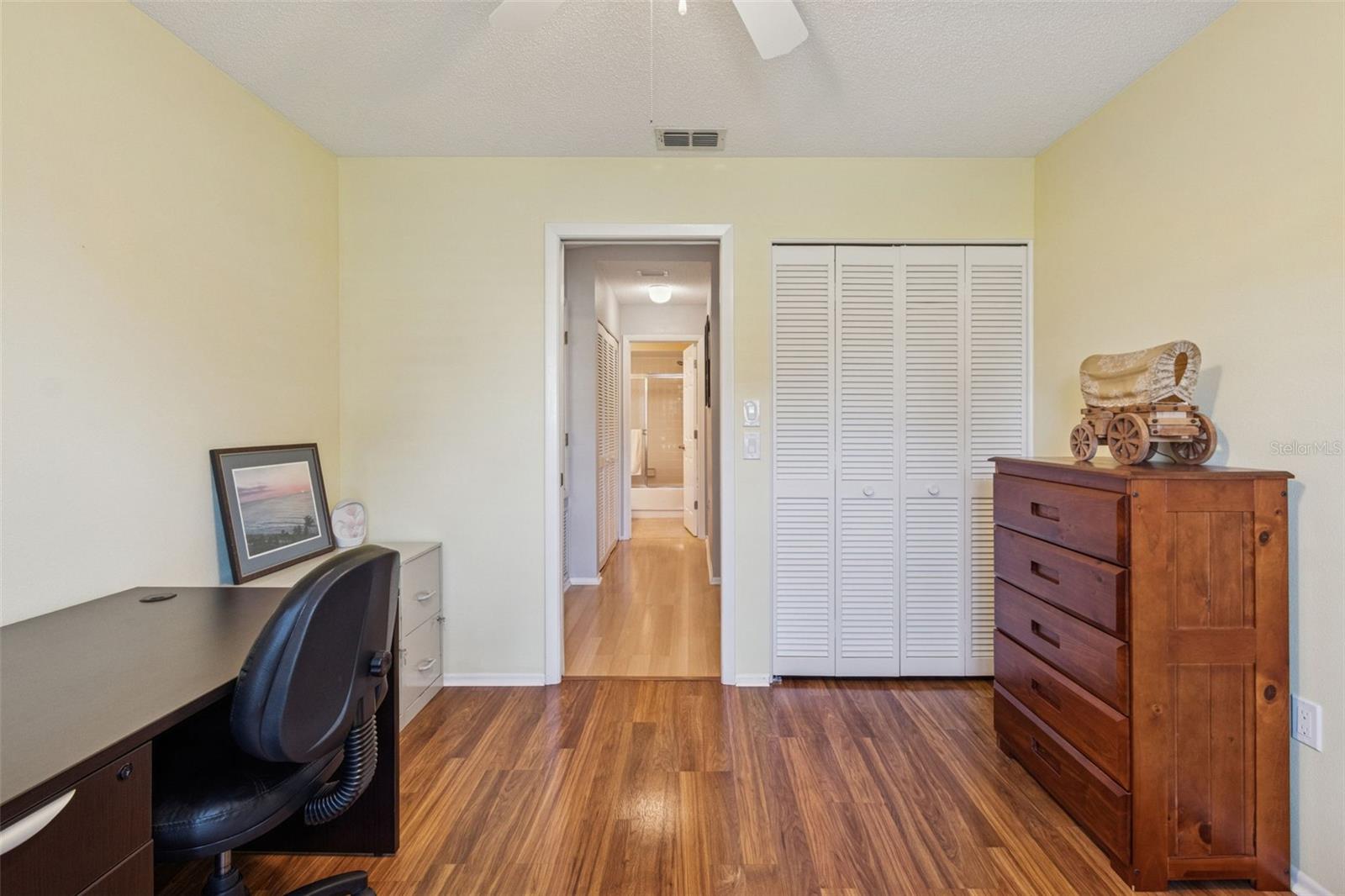 COUNTRY VILLAGE - Residential