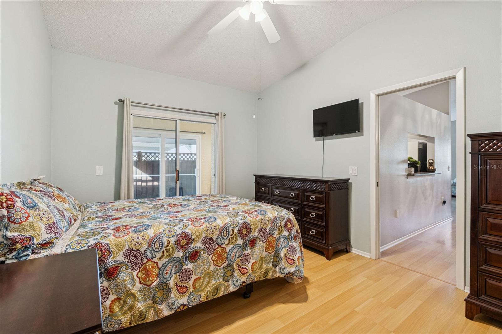 COUNTRY VILLAGE - Residential