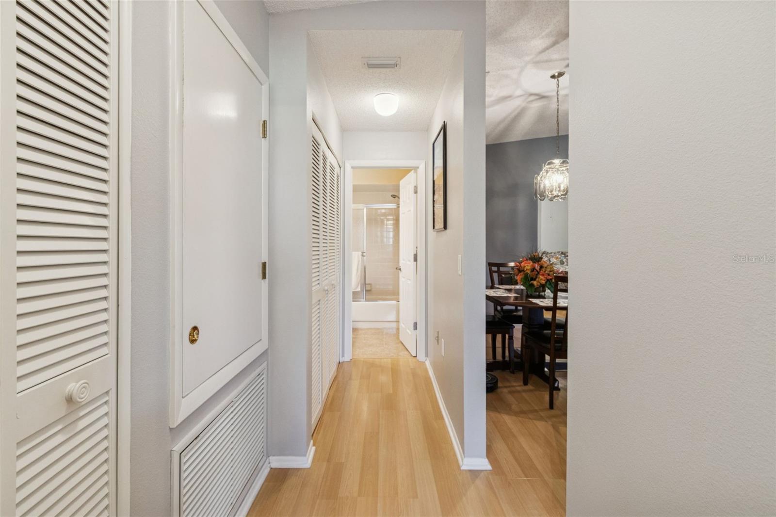 COUNTRY VILLAGE - Residential