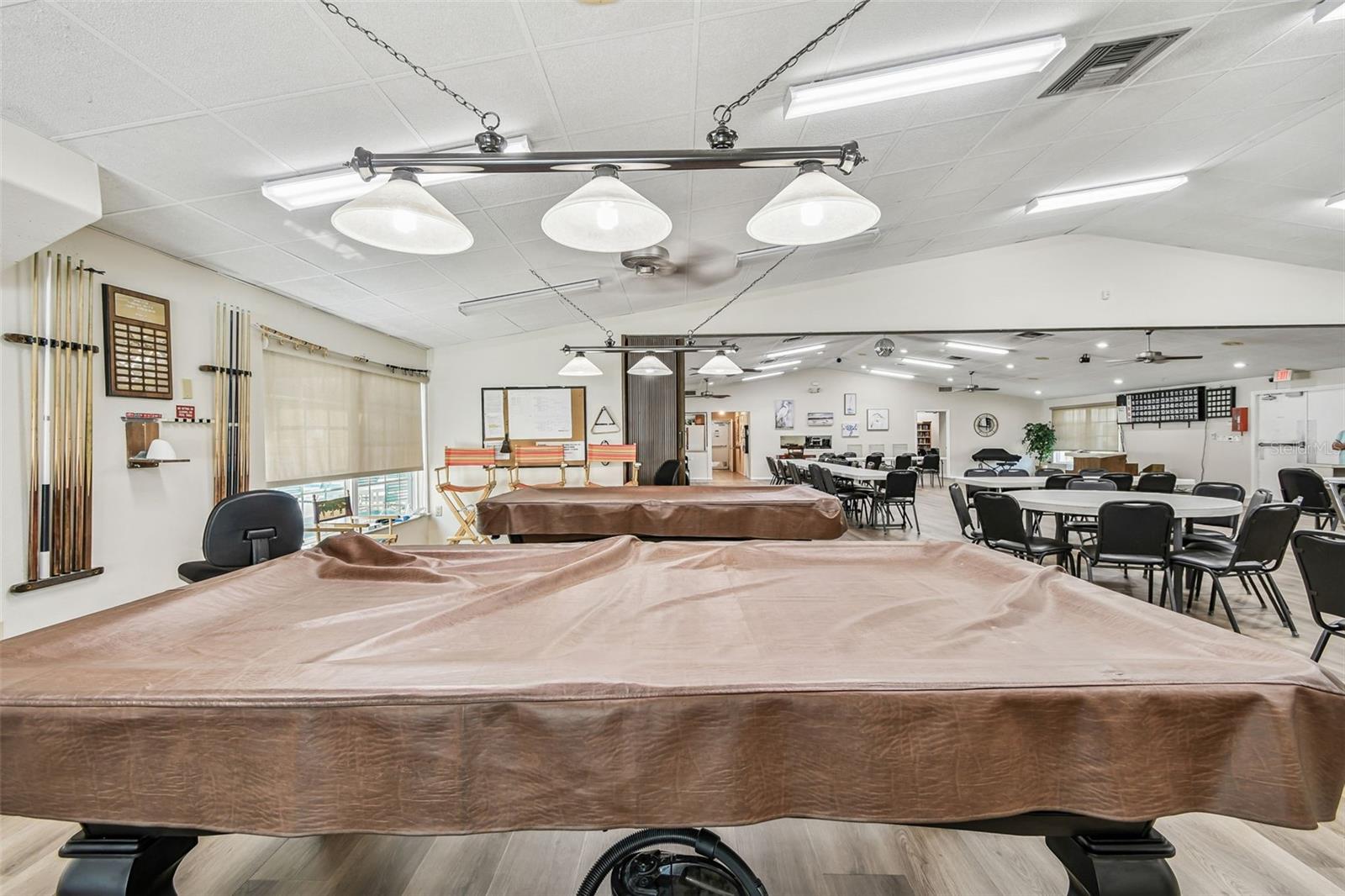 COUNTRY VILLAGE - Residential