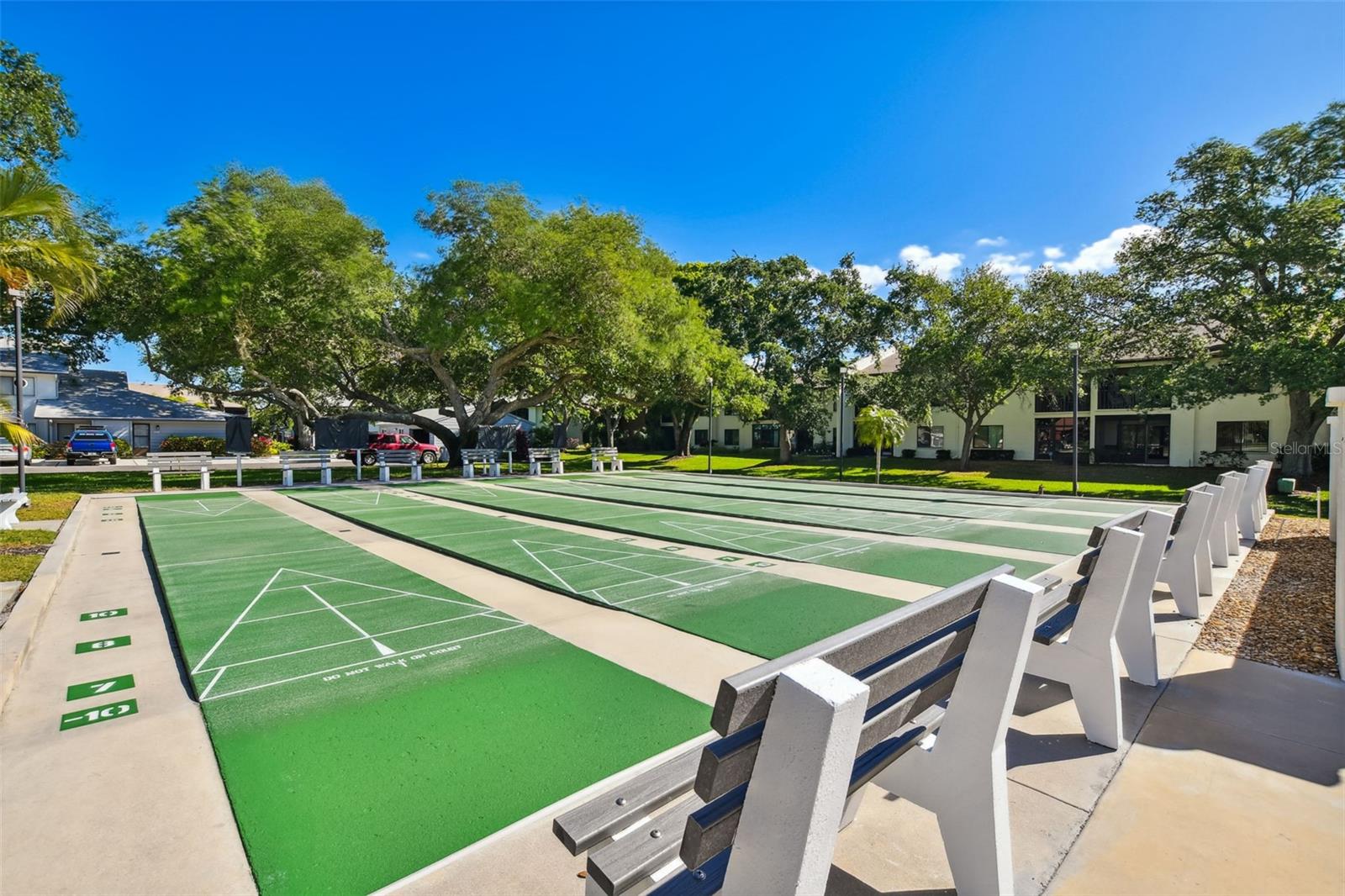 COUNTRY VILLAGE - Residential