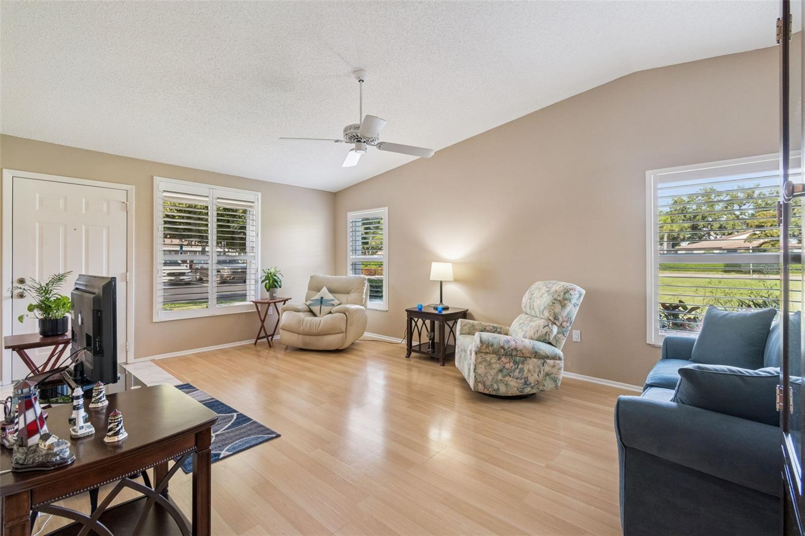 COUNTRY VILLAGE - Residential