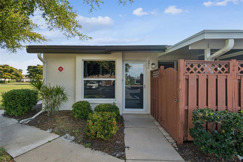 Photo of 2911 74th St W, Bradenton, FL 34209 (MLS # A4677936)