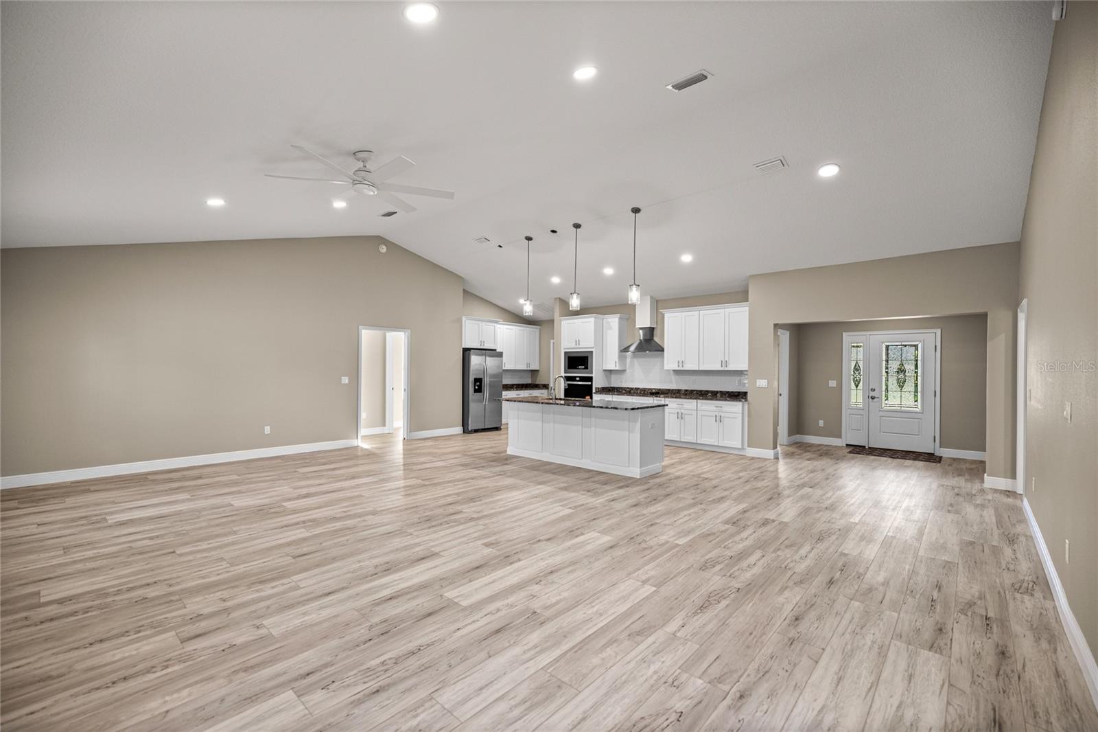 HUNTERS RDG - Residential