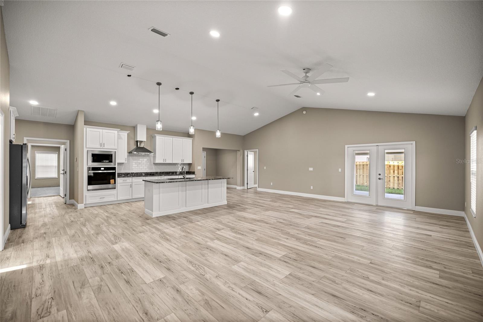 HUNTERS RDG - Residential