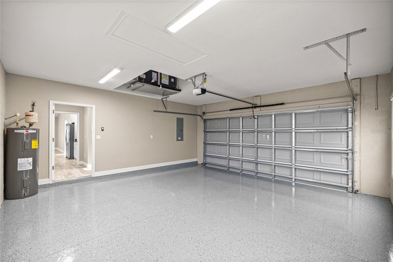 HUNTERS RDG - Residential