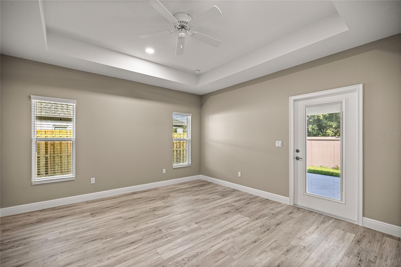 HUNTERS RDG - Residential