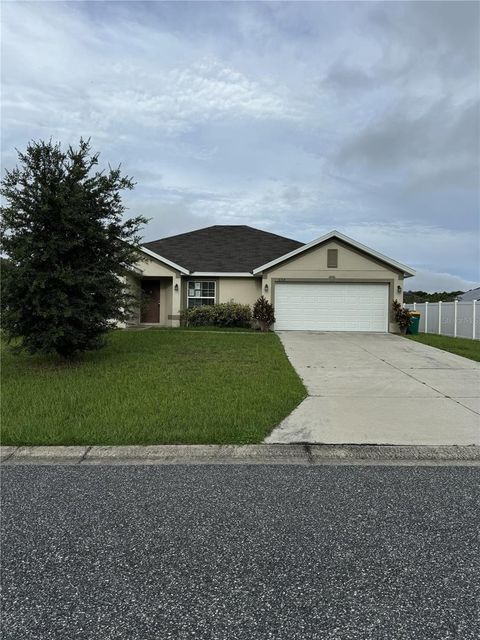 A home in FRUITLAND PARK